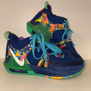Nike LeBron Witness sneakers